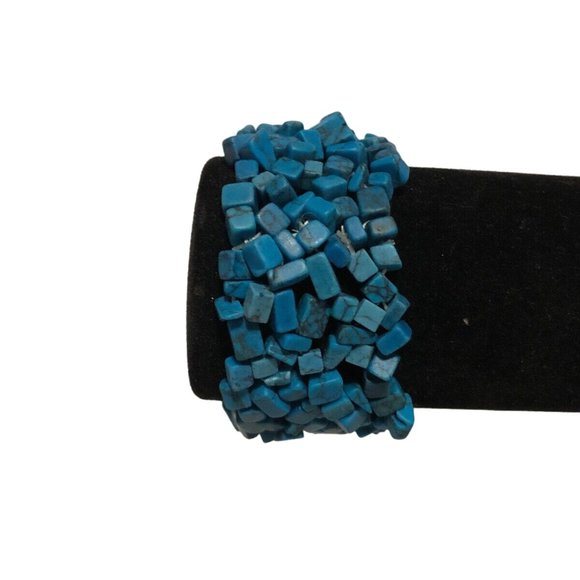 Vintage Stretchy Faux Turquoise Chip Bracelet (672) - Picture 2 of 2